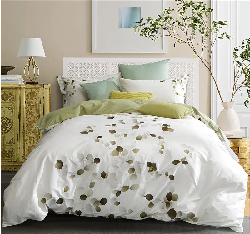 100%Cotton White Embroidery Bedding set Queen/King Size 4Pcs Luxury Europe Bed set Duvet Cover Bedsheet Pillowcase 36
100%Cotton White Embroidery Bedding set Queen/King Size 4Pcs Luxury Europe Bed set Duvet Cover Bedsheet Pillowcase 36