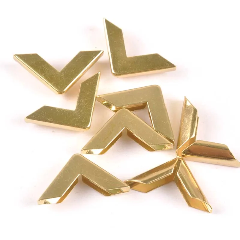 50Pcs golden Metal Book Corner Trilateral Albums Menus Folders Box Corner Protectors For Decor 16x16x3mm CP2098
50Pcs golden Metal Book Corner Trilateral Albums Menus Folders Box Corner Protectors For Decor 16x16x3mm CP2098