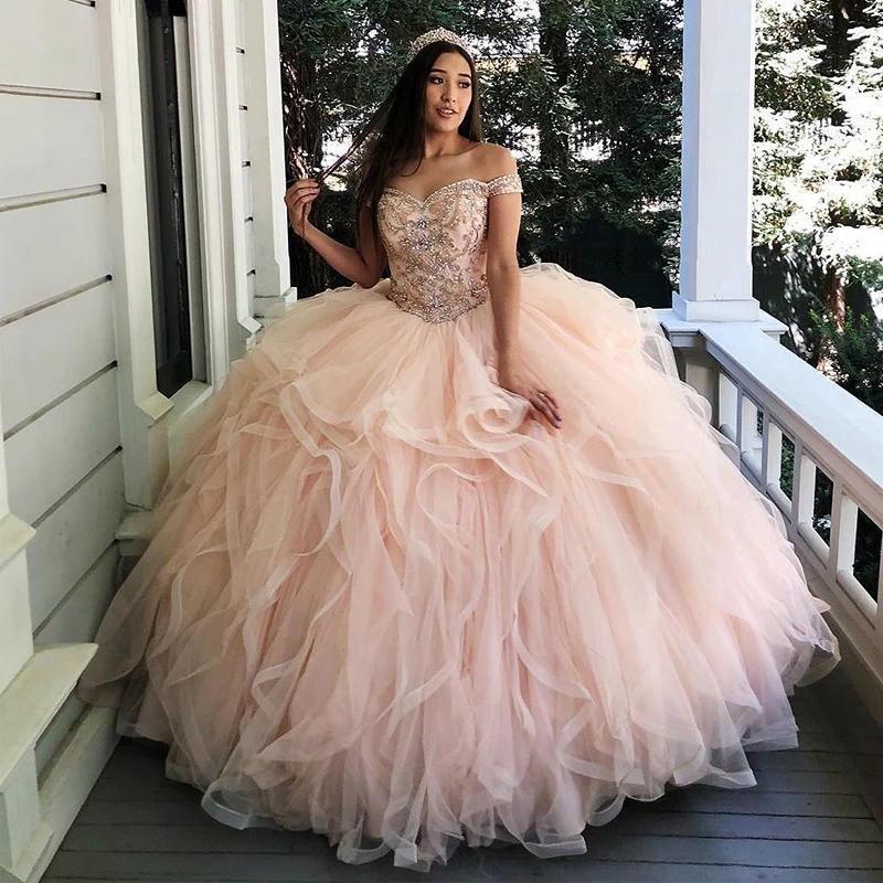 Charming Ruffles Tiered Quinceanera Dresses Off the Shoulder Appliques Bead Sweet 16 Dress Corset Back Tulle Prom Gowns
Charming Ruffles Tiered Quinceanera Dresses Off the Shoulder Appliques Bead Sweet 16 Dress Corset Back Tulle Prom Gowns
