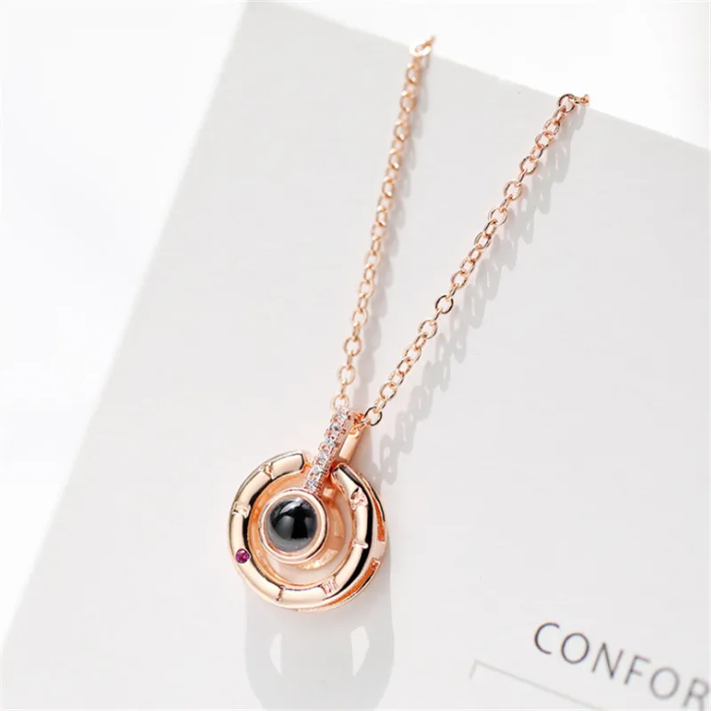 Dropshipping Rose Gold Round Pendant I LOVE YOU In 100 Languages Projection Necklace For Memory Of LOVE Choker Collier Wholesale
Dropshipping Rose Gold Round Pendant I LOVE YOU In 100 Languages Projection Necklace For Memory Of LOVE Choker Collier Wholesale