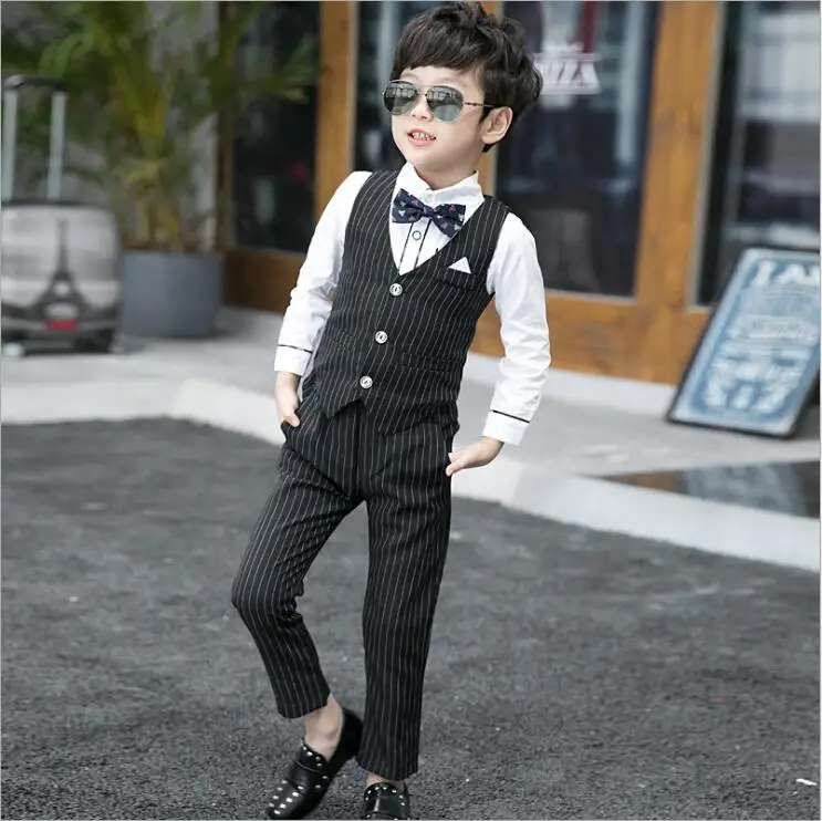 high quality gentlemen stripe blazer clothing for boys 3pcs set birthday party clothes suits Boy Best-man wedding garment
high quality gentlemen stripe blazer clothing for boys 3pcs set birthday party clothes suits Boy Best-man wedding garment
