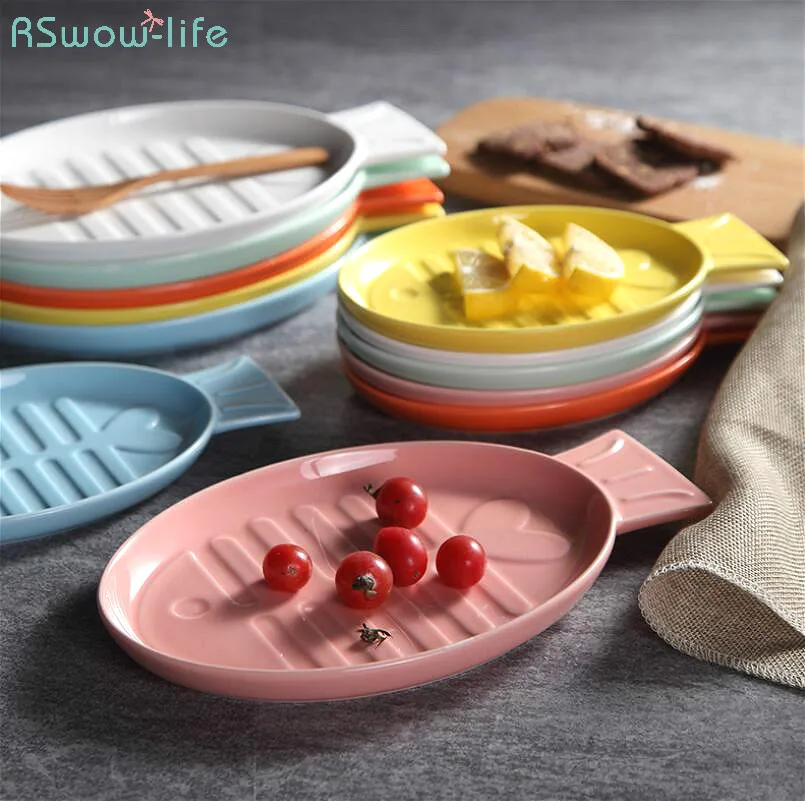 Creative Fish-Shaped Ceramic Plate Snack Glazed Tableware Soy Sauce Dish Restaurant Supplies Dessert Tray Dinnerware Children
Creative Fish-Shaped Ceramic Plate Snack Glazed Tableware Soy Sauce Dish Restaurant Supplies Dessert Tray Dinnerware Children
