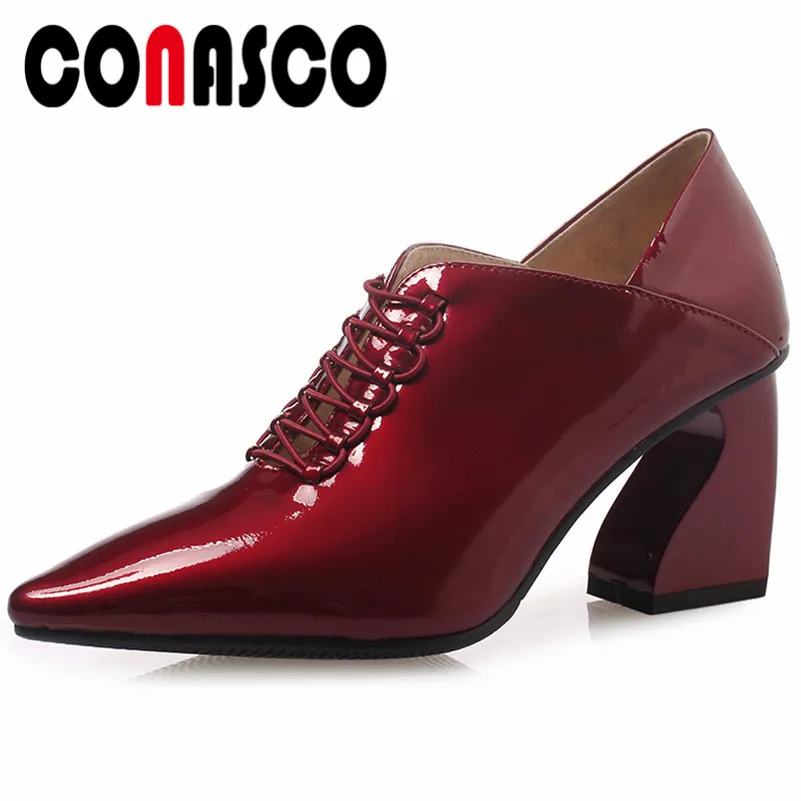 Туфли CONASCO Женские винтажные, заостренный носок, на шнуровке, офисные туфли-лодочки, лакированная кожа, странный стиль
Туфли CONASCO Женские винтажные, заостренный носок, на шнуровке, офисные туфли-лодочки, лакированная кожа, странный стиль