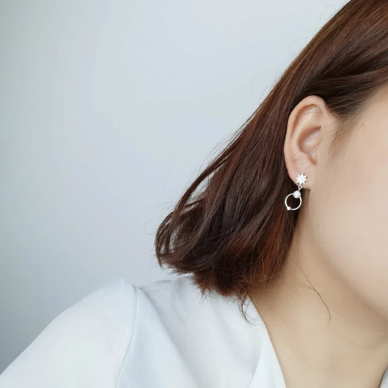 Simple Designer Women Drop Earrings 2018 New Arrival Hot Selling Pure 925 Sterling Silver Asymmetric Dangle Earrings
Simple Designer Women Drop Earrings 2018 New Arrival Hot Selling Pure 925 Sterling Silver Asymmetric Dangle Earrings