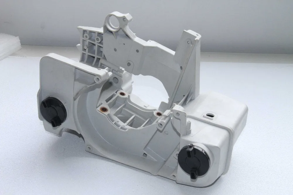HIGH QUALITY CRANKCASE ENGINE HOUSING FUEL TANK for STIHL MS390 MS290 039 029 # 1127 020 3003
HIGH QUALITY CRANKCASE ENGINE HOUSING FUEL TANK for STIHL MS390 MS290 039 029 # 1127 020 3003