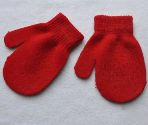 Зимние теплые перчатки варежки для малышей мягкие хлопковые с перьями на ощупь