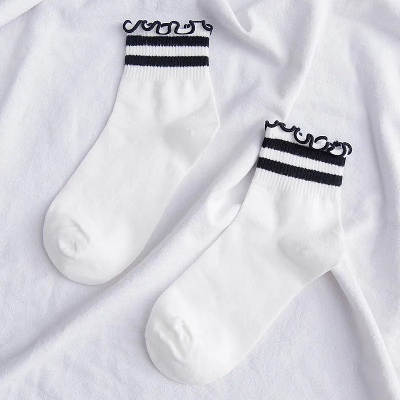 Sale Black Casual Dot Ruffle Strip Women Socks Cotton Heart Sweet Japanese Harajuku College students girls socks
Sale Black Casual Dot Ruffle Strip Women Socks Cotton Heart Sweet Japanese Harajuku College students girls socks