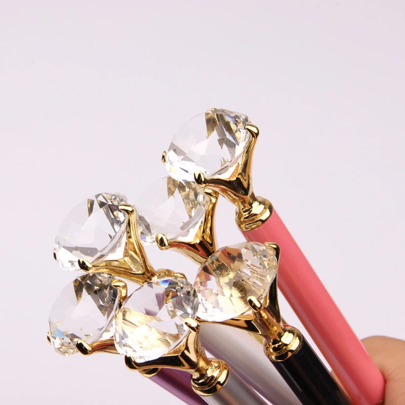 Colorful Diamond Pen Creative High Quality Crystal Signature Pen Neutral Pen Diamond Gold Silver Office Gift Ballpoint Pen
Colorful Diamond Pen Creative High Quality Crystal Signature Pen Neutral Pen Diamond Gold Silver Office Gift Ballpoint Pen
