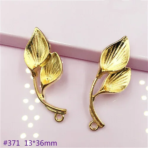 30PCS 13*36MM Gold Color Plated Zinc Alloy Leaves Charms Diy Jewelry Findings Jewelry Accessories wholesale
30PCS 13*36MM Gold Color Plated Zinc Alloy Leaves Charms Diy Jewelry Findings Jewelry Accessories wholesale