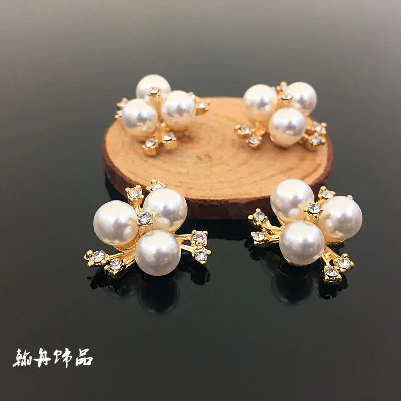 10pc 20mm Alloy Material Fashion Imitation pearl Flower Charm crystal Flower pendant for Earring/necklace DIY handmade Jewelry
10pc 20mm Alloy Material Fashion Imitation pearl Flower Charm crystal Flower pendant for Earring/necklace DIY handmade Jewelry