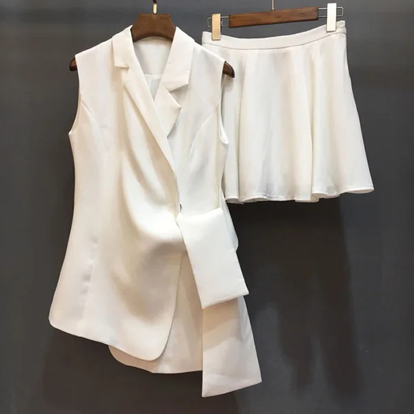 2019 Runway Designer Women Skirt Suits Summer Black sleeveless turn down collar Vest Tops + Mini Skirt Set Vestidos
2019 Runway Designer Women Skirt Suits Summer Black sleeveless turn down collar Vest Tops + Mini Skirt Set Vestidos