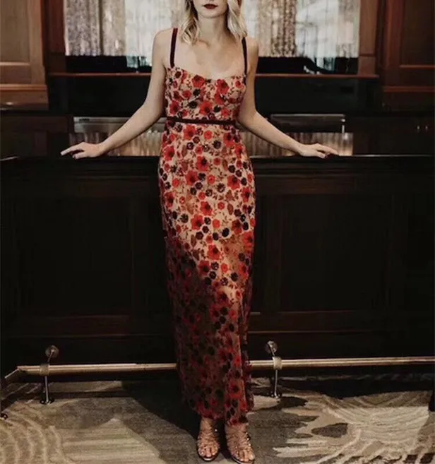 Fashion women dress embroidery flower new arrival tri-dimensional flower embroidery spaghetti strap slim waist long dress
Fashion women dress embroidery flower new arrival tri-dimensional flower embroidery spaghetti strap slim waist long dress