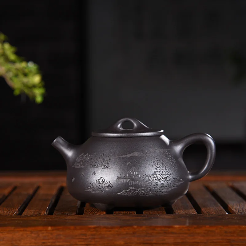 220ml Yixing Zisha Teapot Genuine Handmade Raw Ore Black Mud Landscape Stone Pot Kung Fu Tea Kettle Tea Set Wholesale Shipping
220ml Yixing Zisha Teapot Genuine Handmade Raw Ore Black Mud Landscape Stone Pot Kung Fu Tea Kettle Tea Set Wholesale Shipping