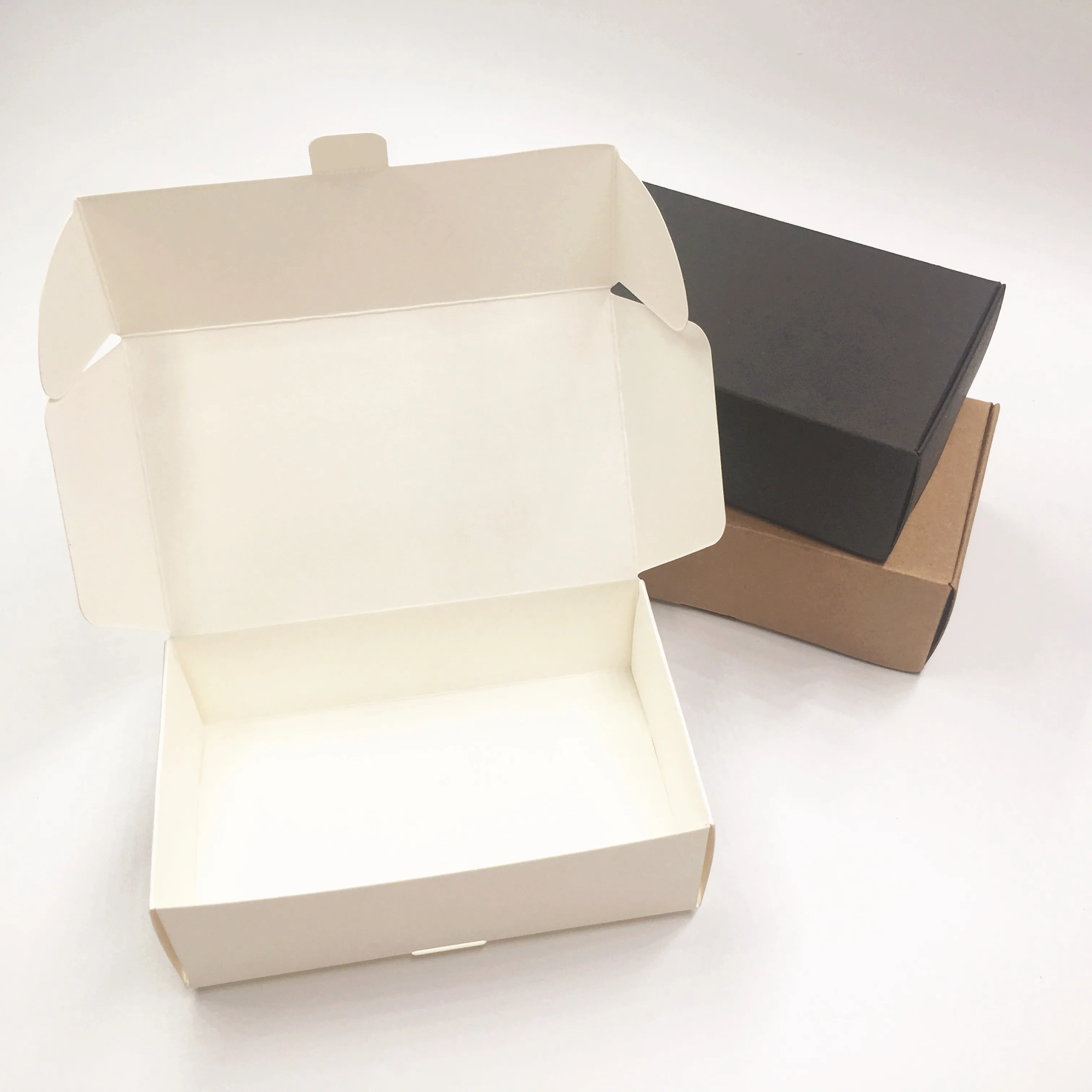61pcs 3 color Kraft Craft Packing Paper Box Gift Packing Box For Candy/Jewelry/Cake/Biscuits Wedding Party Event Favor Supplies
61pcs 3 color Kraft Craft Packing Paper Box Gift Packing Box For Candy/Jewelry/Cake/Biscuits Wedding Party Event Favor Supplies