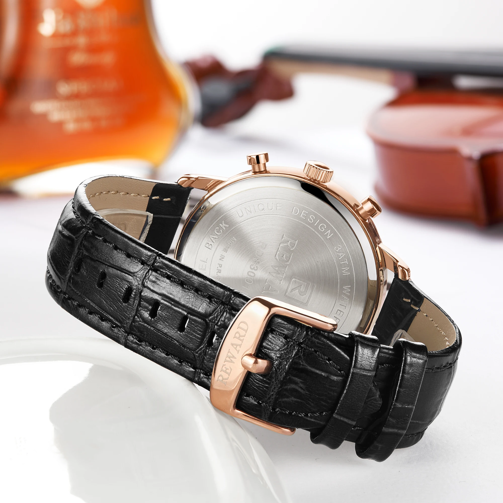 REWARD Brand Hot Sale Watch 2019 Fashion Colorful Glass Chronograph Watch Men Sport Watch Waterproof Leather Clock Montre Homme
REWARD Brand Hot Sale Watch 2019 Fashion Colorful Glass Chronograph Watch Men Sport Watch Waterproof Leather Clock Montre Homme