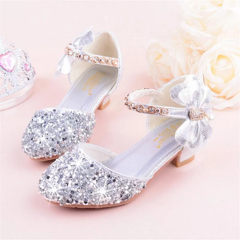 Girls sandals high heels 2023 spring and summer rhinestones bow princess Performance /wedding crystal single shoes shiny silver
Girls sandals high heels 2023 spring and summer rhinestones bow princess Performance /wedding crystal single shoes shiny silver