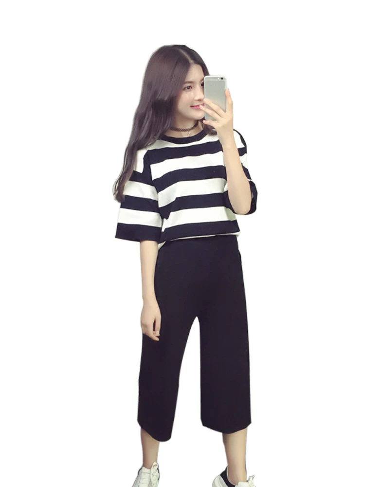 2 Piece Set Women Short Sleeves Stripe Short Crop Top Elastic Waist Wide Legs Pants Summer Ladies Female Suit
2 Piece Set Women Short Sleeves Stripe Short Crop Top Elastic Waist Wide Legs Pants Summer Ladies Female Suit