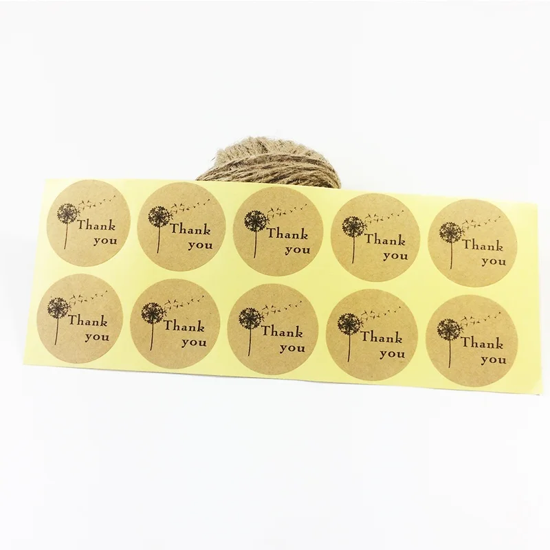 1000Pcs/lot Lovely Thank You Dandelion Design Round Kraft Paper Sticker For DIY Gift Baking Sealing Wedding Shops Supply Hotsale
1000Pcs/lot Lovely Thank You Dandelion Design Round Kraft Paper Sticker For DIY Gift Baking Sealing Wedding Shops Supply Hotsale