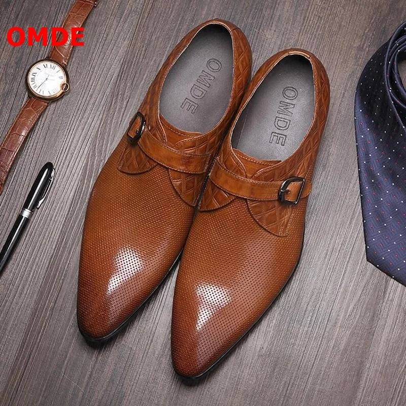 OMDE Pointed Toe Leather Men Loafers Fashion British Style Slip On Casual Shoes Straps Buckles Mens Dress Shoes Wedding Shoes
OMDE Pointed Toe Leather Men Loafers Fashion British Style Slip On Casual Shoes Straps Buckles Mens Dress Shoes Wedding Shoes