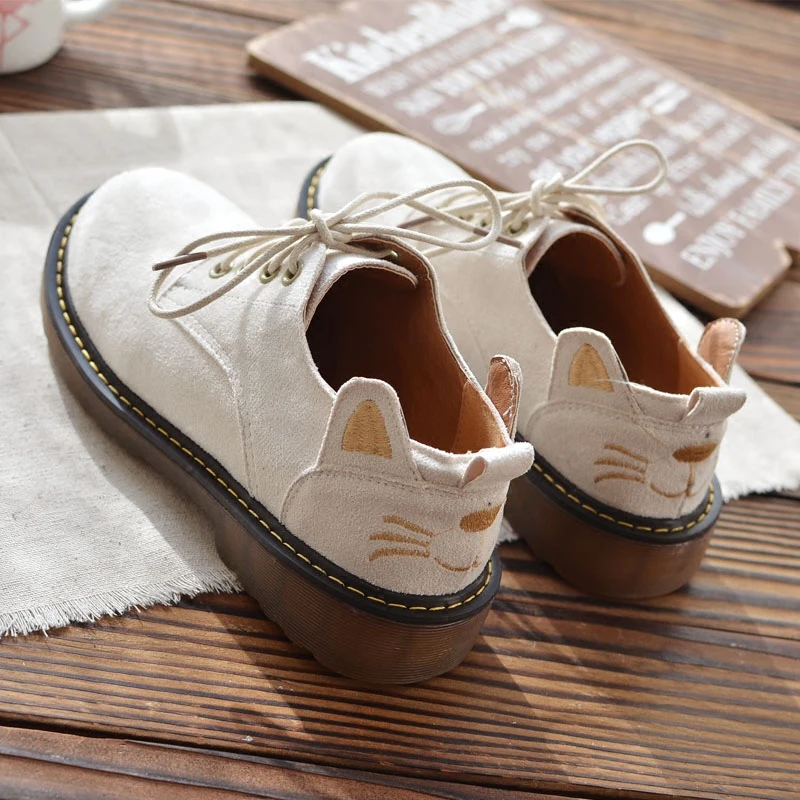 Mori literary single shoes cute cat flat shoes Korean handmade original round head tie casual shoes college wind women's shoes
Mori literary single shoes cute cat flat shoes Korean handmade original round head tie casual shoes college wind women's shoes