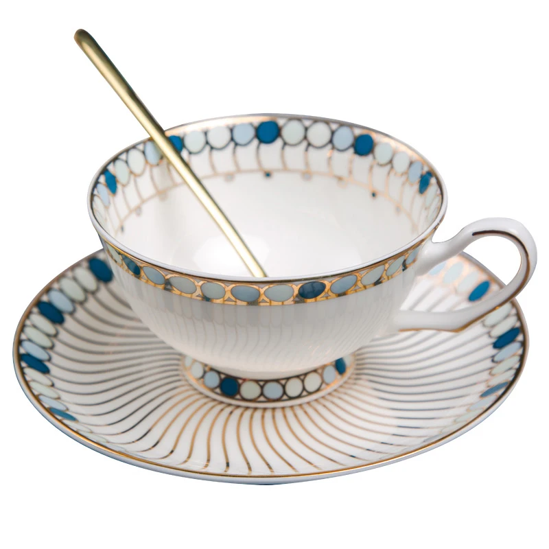 Nordic high quality Bone china coffee cup and saucer Luxury Phnom Penh Cup British afternoon Tea Cups Sets Home Party Drinkware
Nordic high quality Bone china coffee cup and saucer Luxury Phnom Penh Cup British afternoon Tea Cups Sets Home Party Drinkware