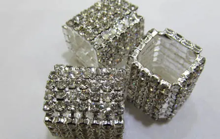 wholesale 15-20mm 12pcs metal spacer connector cubic brick box colunm square antique silver jewelry bead DIY
wholesale 15-20mm 12pcs metal spacer connector cubic brick box colunm square antique silver jewelry bead DIY