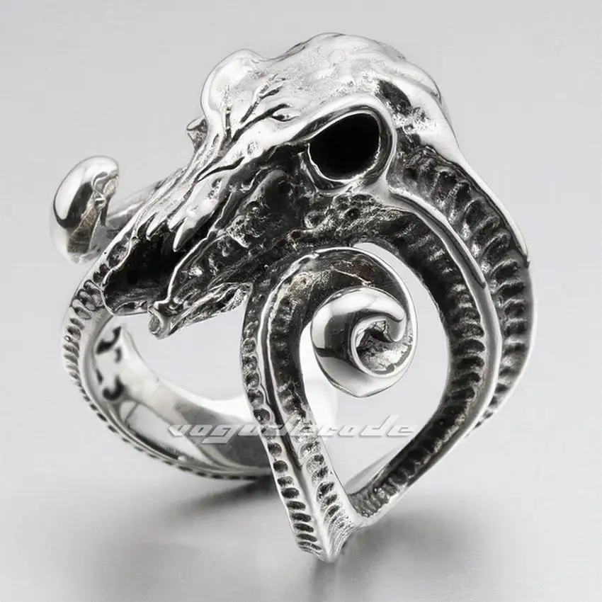 Фото Мужское байкерское кольцо 6R005 с большим рожком в виде черепа из нержавеющей стали