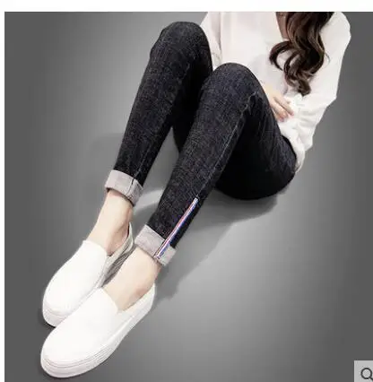 Hot Pregnant women pants autumn and winter thickening plus velvet pregnant women jeans warm pants pregnant women abdominal pants
Hot Pregnant women pants autumn and winter thickening plus velvet pregnant women jeans warm pants pregnant women abdominal pants