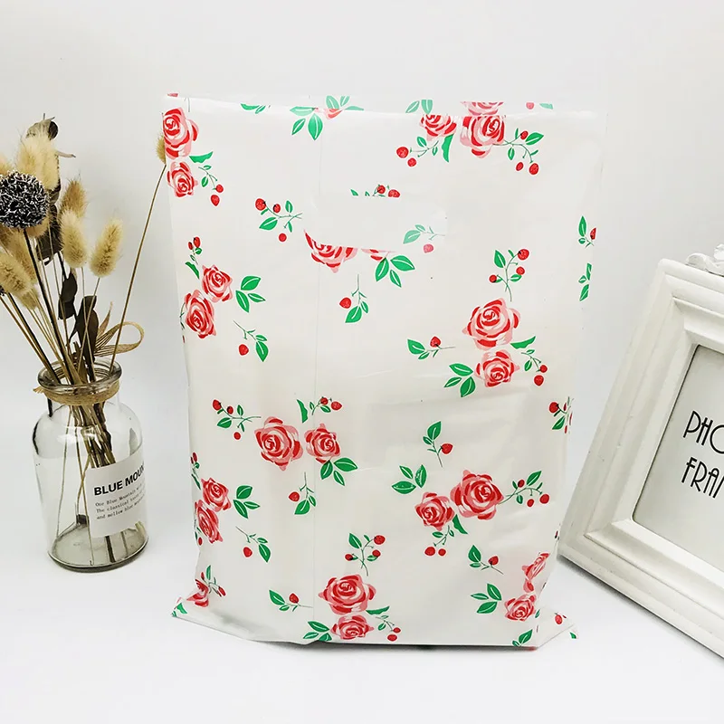 25X35cm Red Rose Flower Green Leaves Large Plastic Shopping Clothes Bags Boutique Packaging 50pcs Plastic Gift Bag With Handles
25X35cm Red Rose Flower Green Leaves Large Plastic Shopping Clothes Bags Boutique Packaging 50pcs Plastic Gift Bag With Handles