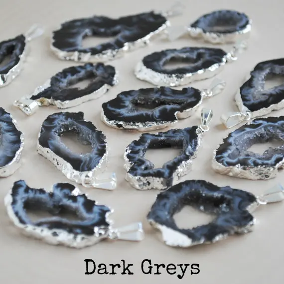 New Natural slice geode stone pendants, women populared hotsale druzy a gate geode pendants in free shipping
New Natural slice geode stone pendants, women populared hotsale druzy a gate geode pendants in free shipping