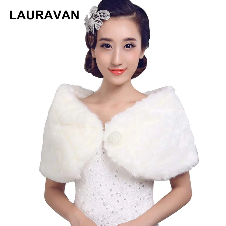Hot Sale 2020 Cheap Fashion Pearl Brooch Ivory Wedding Jackets Bride Wraps Winter Wedding Dress Bolero Bridal Coat Accessories
Hot Sale 2020 Cheap Fashion Pearl Brooch Ivory Wedding Jackets Bride Wraps Winter Wedding Dress Bolero Bridal Coat Accessories
