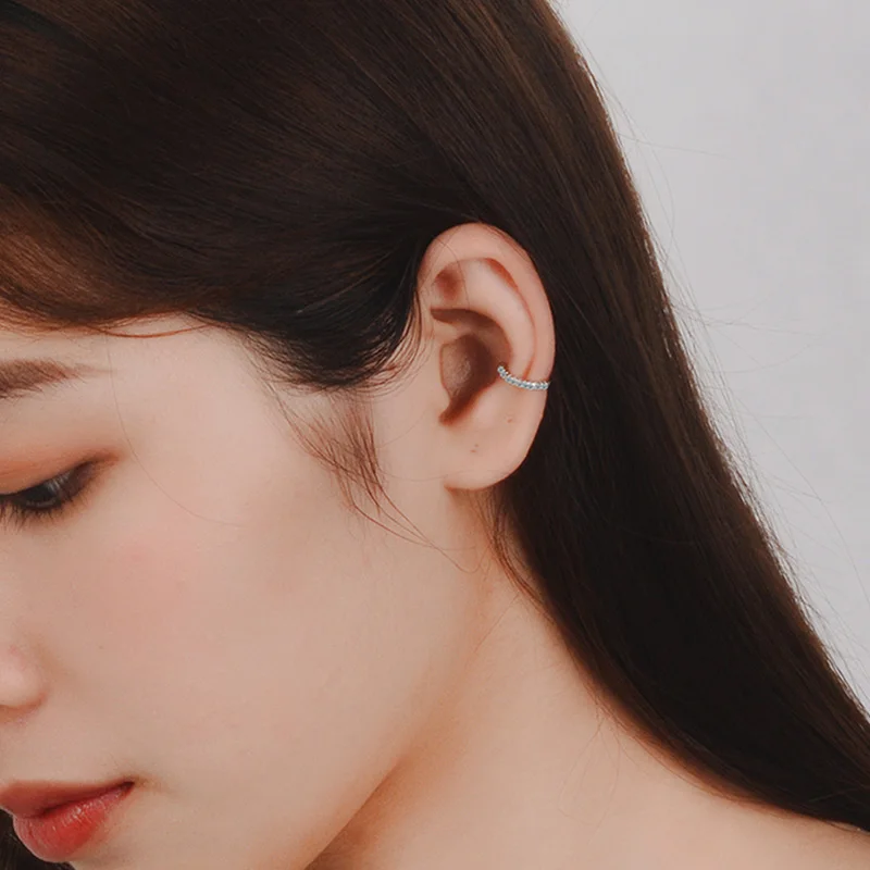 JYouHF Simple Fashion White Gold Plated Clip on Earrings Without Piercing Jewelry Single Row Inlay Zircon Ear Cuff Earrings Gift
JYouHF Simple Fashion White Gold Plated Clip on Earrings Without Piercing Jewelry Single Row Inlay Zircon Ear Cuff Earrings Gift