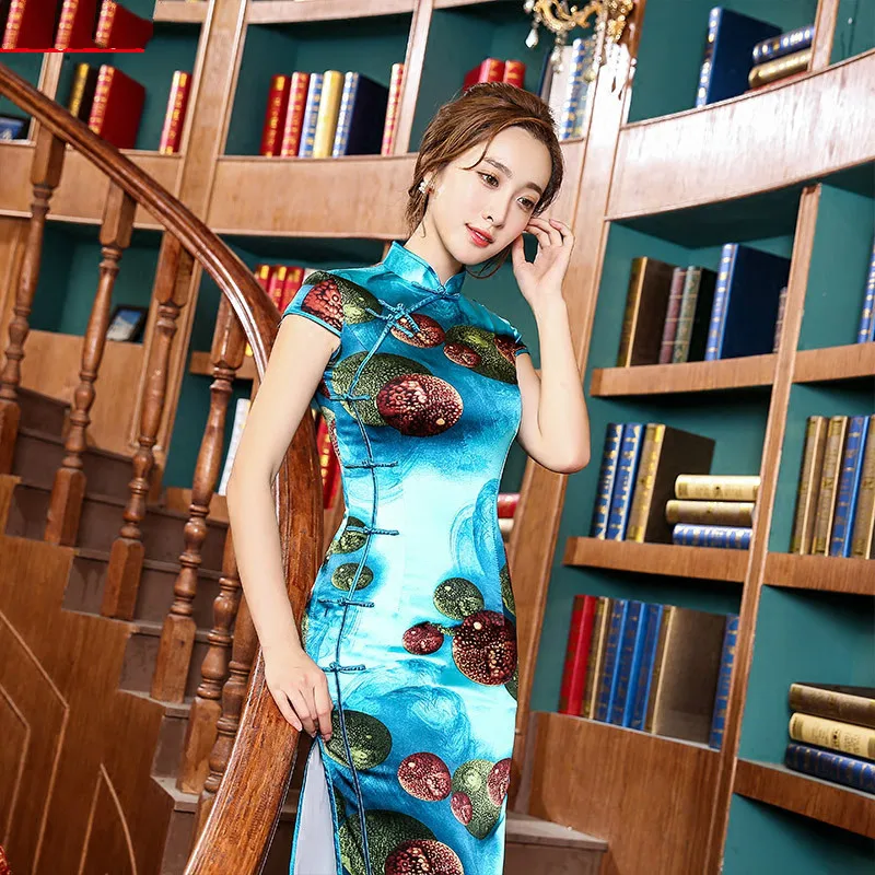 The High Quality New Fashion Silk Long Dress Autumn Retro Slim Dress Blue Color with Printing Elegant Dress
The High Quality New Fashion Silk Long Dress Autumn Retro Slim Dress Blue Color with Printing Elegant Dress