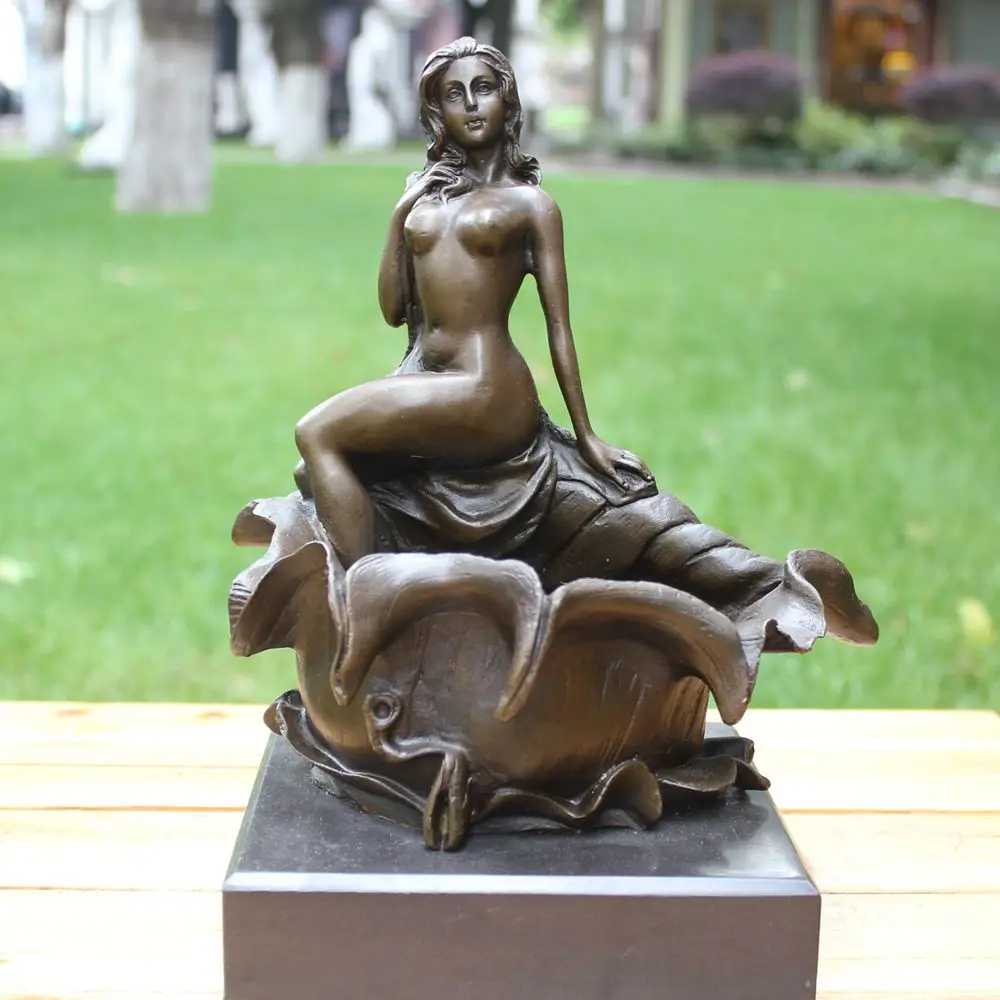 The beauty of the lotus fruit body bronze statue art abstract practical crafts Home Furnishing decoration decoration
The beauty of the lotus fruit body bronze statue art abstract practical crafts Home Furnishing decoration decoration