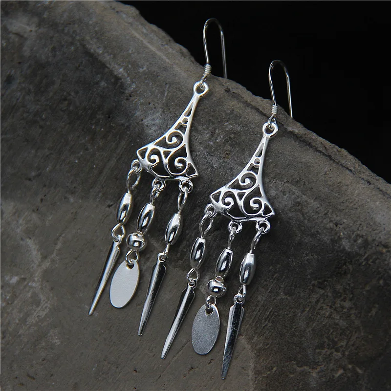 2018 Real Brinco Design, Chinese National Wind Earrings, Female Hollowing Clouds, Tassel, Palace Retro Sterling S925 Earrings
2018 Real Brinco Design, Chinese National Wind Earrings, Female Hollowing Clouds, Tassel, Palace Retro Sterling S925 Earrings