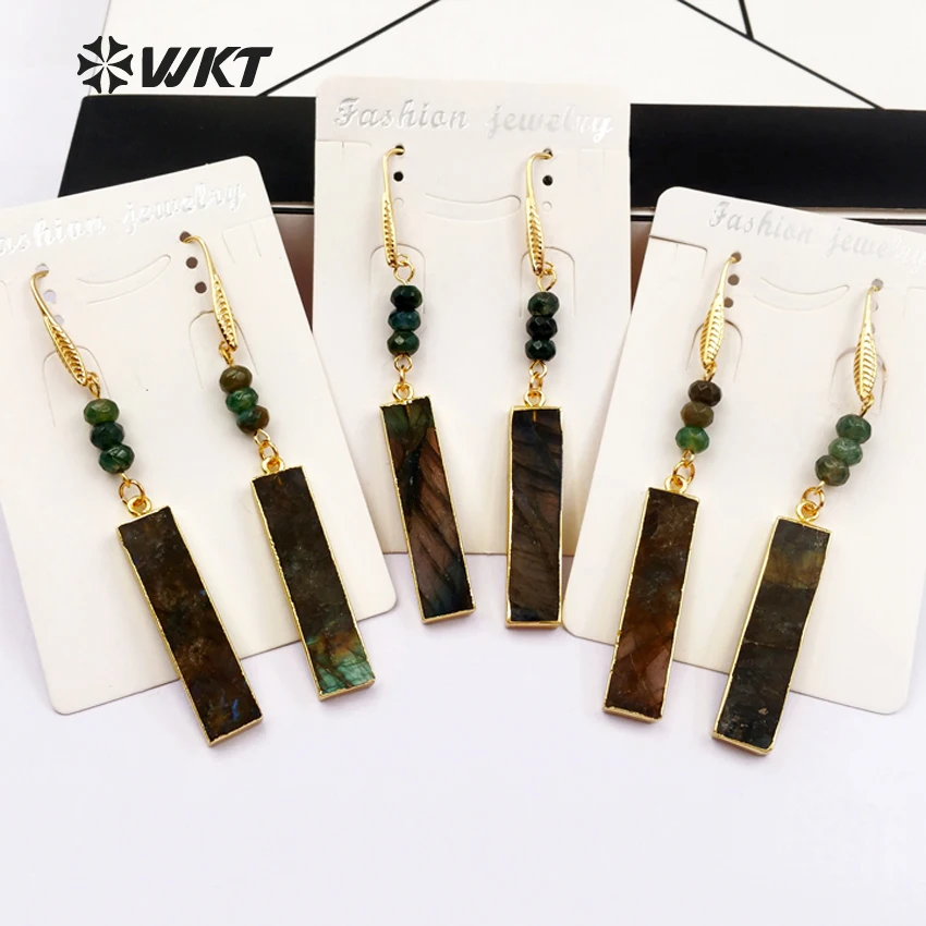 WT-E425 wholesale natural stone earrings long bar shape stone pendant classic style women drop earrings with gold metal plated
WT-E425 wholesale natural stone earrings long bar shape stone pendant classic style women drop earrings with gold metal plated