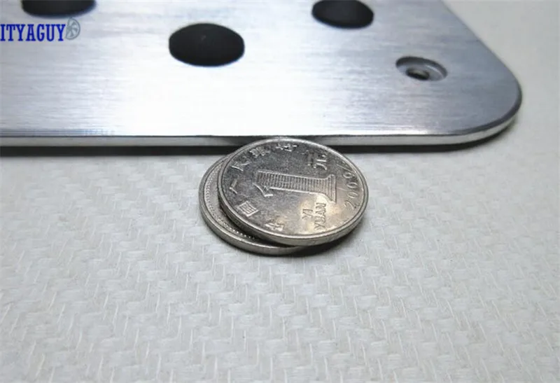 Loop pedal Stainless steel car pedal pads fit for Hyundai Toyota Jeep BMW Audi foot pedal universal car pedal
Loop pedal Stainless steel car pedal pads fit for Hyundai Toyota Jeep BMW Audi foot pedal universal car pedal