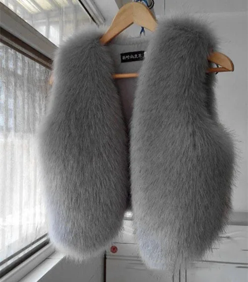 Short Women Winter Coat Faux Fox Fur Vest White/Black/Grey Soft Warm Fashion Winter Vest Fur Coat Women Tops
Short Women Winter Coat Faux Fox Fur Vest White/Black/Grey Soft Warm Fashion Winter Vest Fur Coat Women Tops