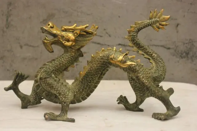Chinese China Folk Culture Handmade Old bronze Brass Statue Lucky Zodiac Dragon
Chinese China Folk Culture Handmade Old bronze Brass Statue Lucky Zodiac Dragon