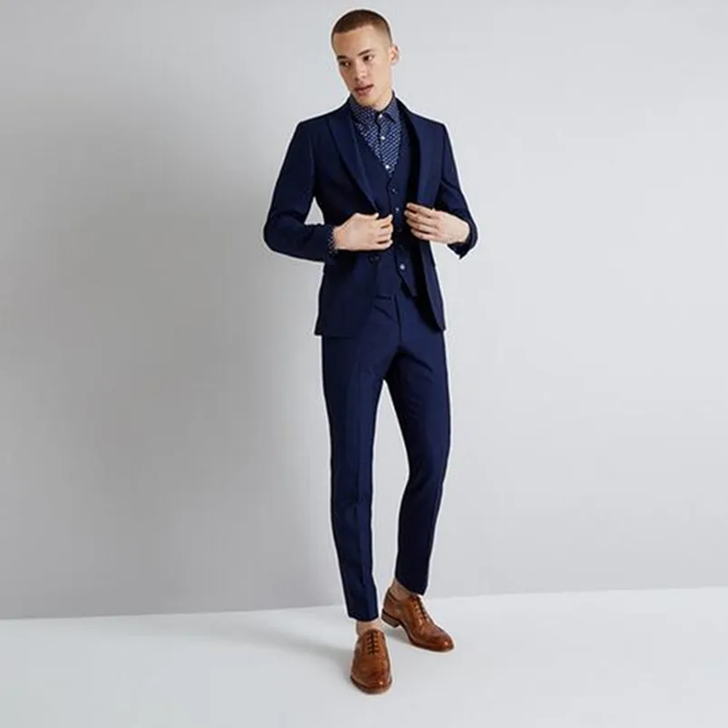Navy Blue Men Suits Custom Made Peaked Lapel Slim Fit Male Terno Business Wear Wedding Tuxedos (jacket+pant+vest) 
Navy Blue Men Suits Custom Made Peaked Lapel Slim Fit Male Terno Business Wear Wedding Tuxedos (jacket+pant+vest)