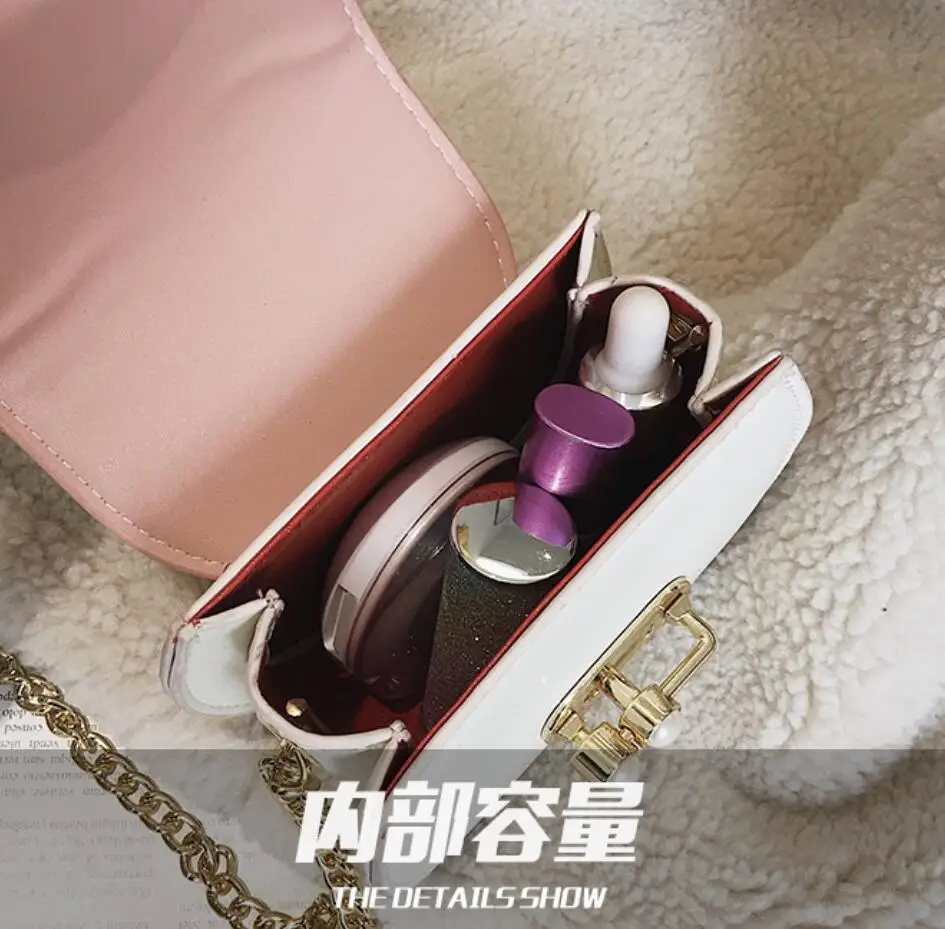 2019 Fashion New Ladies Mini Round bag High quality PU Leather Women's Designer Handbag Lock Chain Shoulder Messenger bag Wallet
2019 Fashion New Ladies Mini Round bag High quality PU Leather Women's Designer Handbag Lock Chain Shoulder Messenger bag Wallet