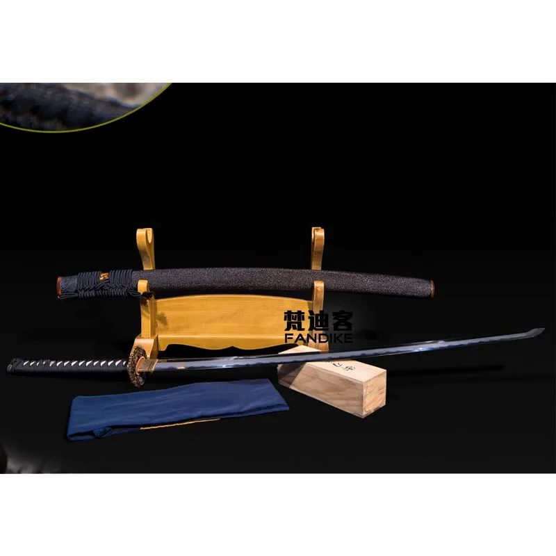FULL TANG JAPANESE SAMURAI KATANA SWORD DAMASCUS CLAY TEMPERED VERY SHARP BLADE Katana Sword / Brass Habaki / Brass Tsuba / Saya
FULL TANG JAPANESE SAMURAI KATANA SWORD DAMASCUS CLAY TEMPERED VERY SHARP BLADE Katana Sword / Brass Habaki / Brass Tsuba / Saya