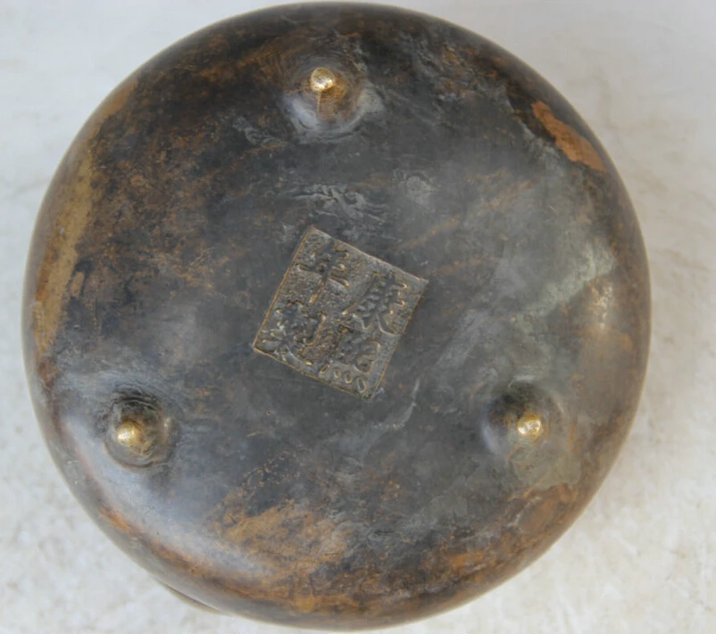song voge gem S1749 6" Old Marked Chinese dynasty Bronze Folk 3 Foot handle Incense Burner Censer
song voge gem S1749 6" Old Marked Chinese dynasty Bronze Folk 3 Foot handle Incense Burner Censer
