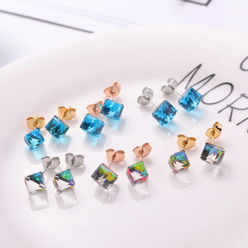 YUN RUO 2019 Fashion Blue Square Zircon Stud Earring Woman Rose Gold Color Titanium Steel Jewelry Girl Birthday Gift Never Fade
YUN RUO 2019 Fashion Blue Square Zircon Stud Earring Woman Rose Gold Color Titanium Steel Jewelry Girl Birthday Gift Never Fade