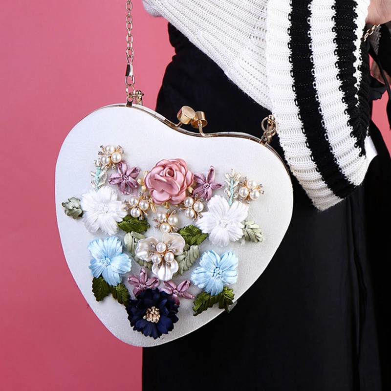 Bridal Metal Clutch Flower Embroidery Bag Women Evening Bag Wedding Party Handbags Purse Lady Beads Clutches
Bridal Metal Clutch Flower Embroidery Bag Women Evening Bag Wedding Party Handbags Purse Lady Beads Clutches