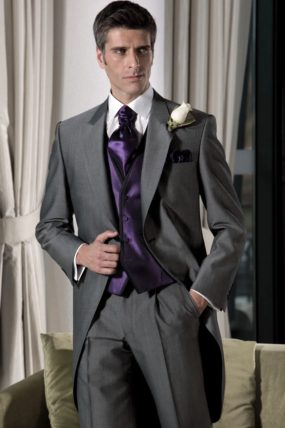 Latest Design Mens Suits Groom Tuxedos Groomsmen Wedding Party Dinner Best Man Suits Blazer (Jacket+Pants+Vest+Tie) NO:1098
Latest Design Mens Suits Groom Tuxedos Groomsmen Wedding Party Dinner Best Man Suits Blazer (Jacket+Pants+Vest+Tie) NO:1098