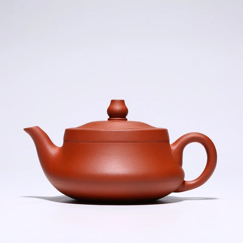Yixing recommended travel tea set clear undressed ore cement pot Zhou Chengyi handmade gifts customized undertakes
Yixing recommended travel tea set clear undressed ore cement pot Zhou Chengyi handmade gifts customized undertakes
