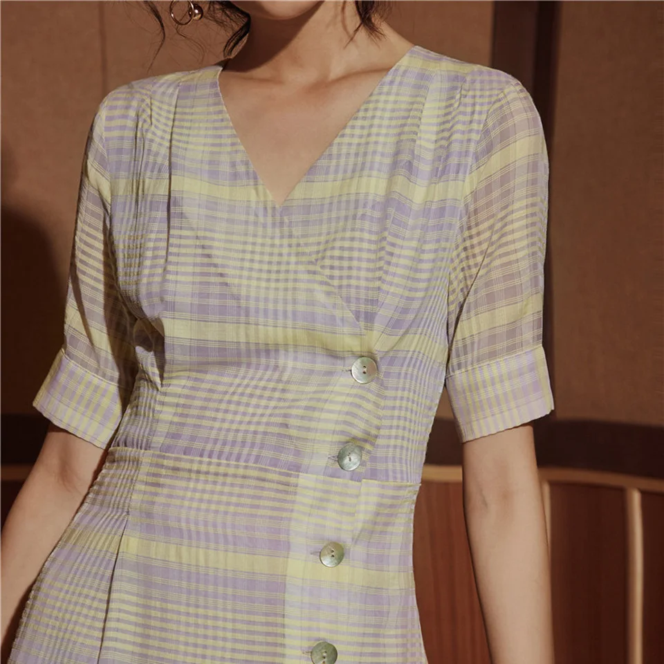Leisurely Vacation Streetwear Dress 2019 Summer Short Sleeve V-Neck Single-breasted Asymmetrical Chiffon Plaid Dress Women
Leisurely Vacation Streetwear Dress 2019 Summer Short Sleeve V-Neck Single-breasted Asymmetrical Chiffon Plaid Dress Women