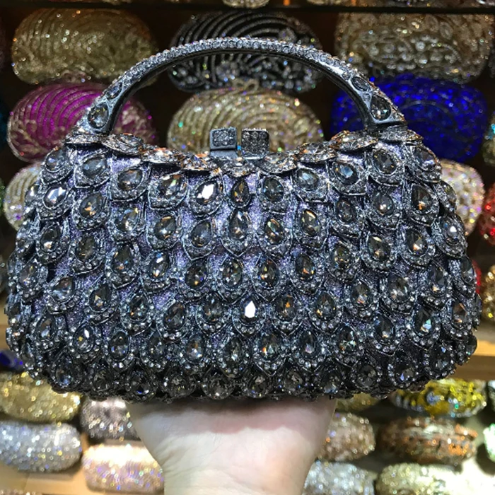 lady Full Long Crystal Evening Bags silver/gold/red/black Day Clutches Luxury Chain Mini Handbags Ladies messenger Bag
lady Full Long Crystal Evening Bags silver/gold/red/black Day Clutches Luxury Chain Mini Handbags Ladies messenger Bag