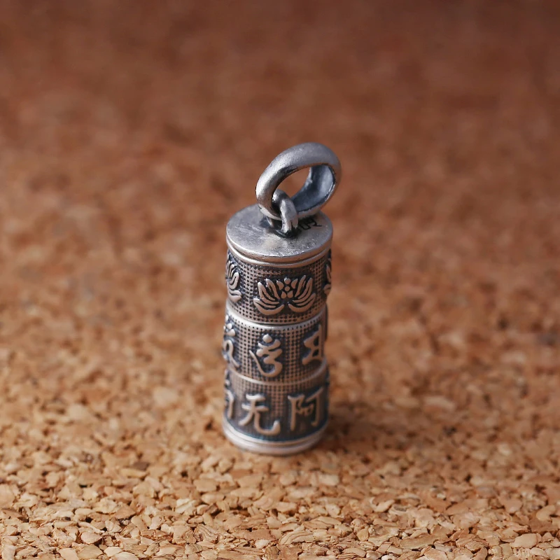 990 sterling silver Vintage Chinese style Om mani padme hum Kwu box for men and women fashion jewelry Lotus flower pendant
990 sterling silver Vintage Chinese style Om mani padme hum Kwu box for men and women fashion jewelry Lotus flower pendant